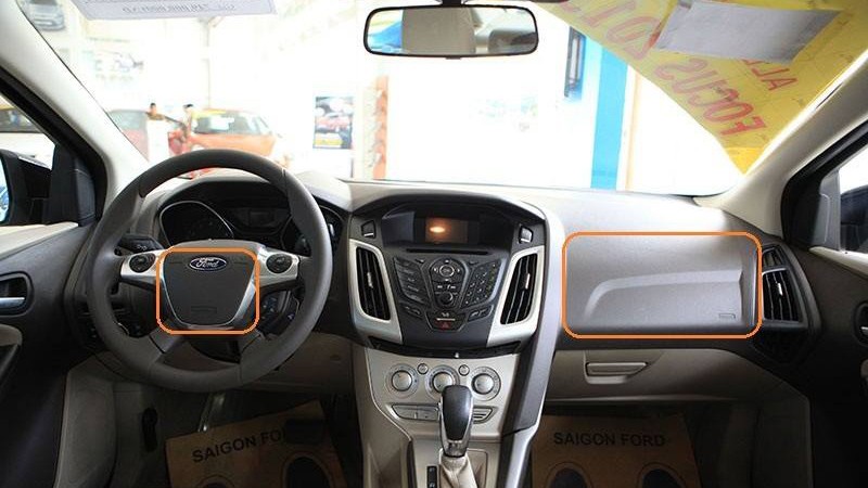 Nội thất của Ford Focus là sự tỉ mỉ, khéo léo trong từng chi tiết Nội thất của Ford Focus là sự tỉ mỉ, khéo léo trong từng chi tiết.