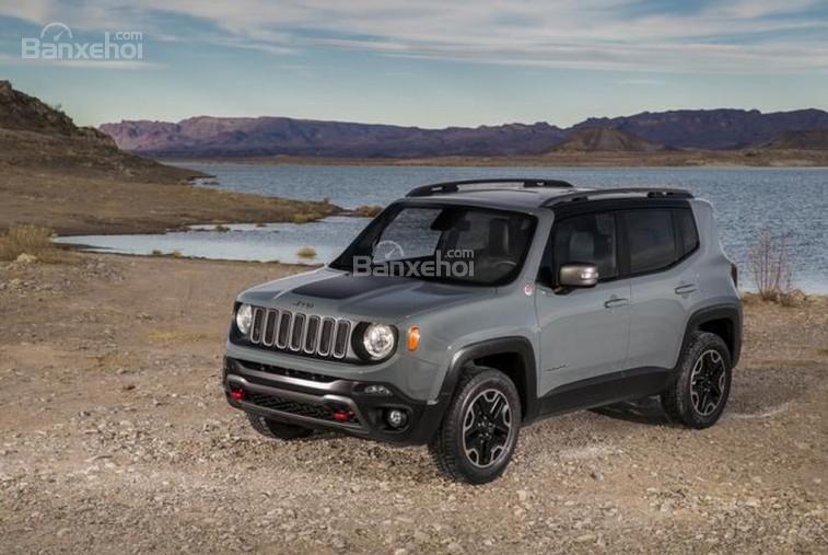 Dòng xe Jeep Renegade trình làng vào năm 2015 và đã giúp Jeep đạt được năm doanh số tốt nhất trong lịch sử Dòng xe Jeep Renegade trình làng vào năm 2015 và đã giúp Jeep đạt được năm doanh số tốt nhất trong lịch sử