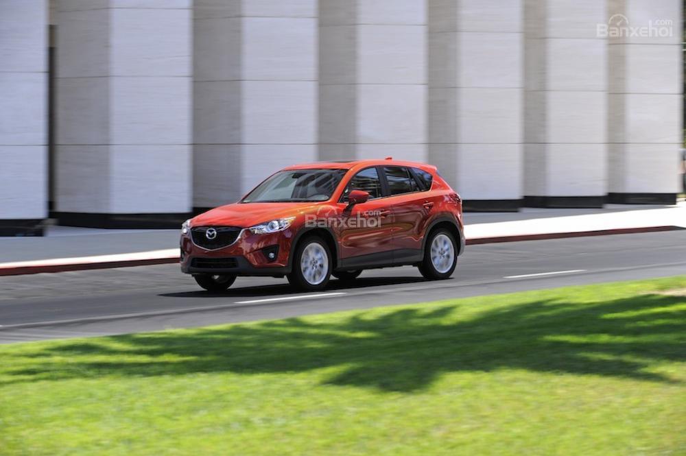 Mazda CX-5 mang lại cảm giác thú vị khi ngồi sau tay lái cũng như vẻ ngoài điển trai trong phân khúc Mazda CX-5 mang lại cảm giác thú vị khi ngồi sau tay lái cũng như vẻ ngoài điển trai trong phân khúc