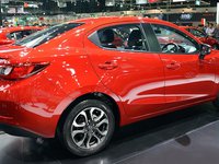 mazda2 2015a2 bcf1 Đánh giá chi tiết xe Mazda2 2015: Nỗ lực thay đổi