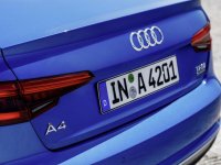 Đánh giá phía sau xe Audi A4 2017