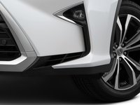 Đánh giá xe Lexus RX350 2016: Hốc hút gió và đèn sương mù được thiết kế hầm hố.