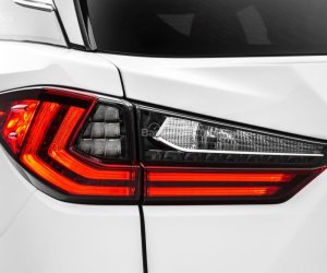 Đánh giá đèn hậu xe Lexus RX 2016