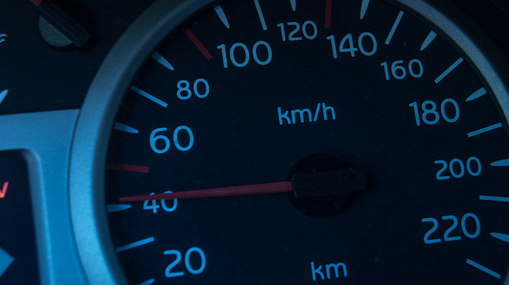 Di chuyển chậm để có thể chủ động xử lý các tình huống trên đường