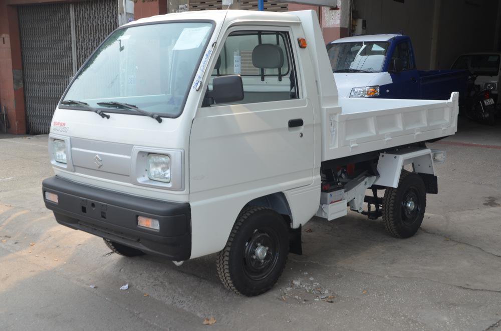 Dòng xe tải nhỏ 500kg của Suzuki được sử dụng lốp xe với mâm hợp kim ...