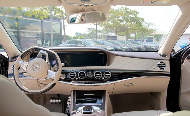 Bảng Tablo của Mercedes S65 AMG được bọc da Nappa cao cấp Bảng Tablo của Mercedes S65 AMG được bọc da Nappa cao cấp.
