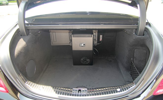 Cốp xe của Mercedes S65 AMG có dung tích lớn Cốp xe của Mercedes S65 AMG có dung tích lớn.