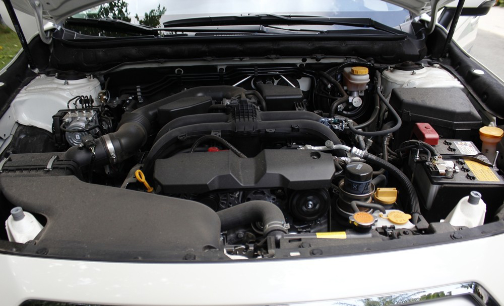 Đánh giá xe Subaru Outback 2016 có động cơ Boxer 4 xi lanh 2.5L.