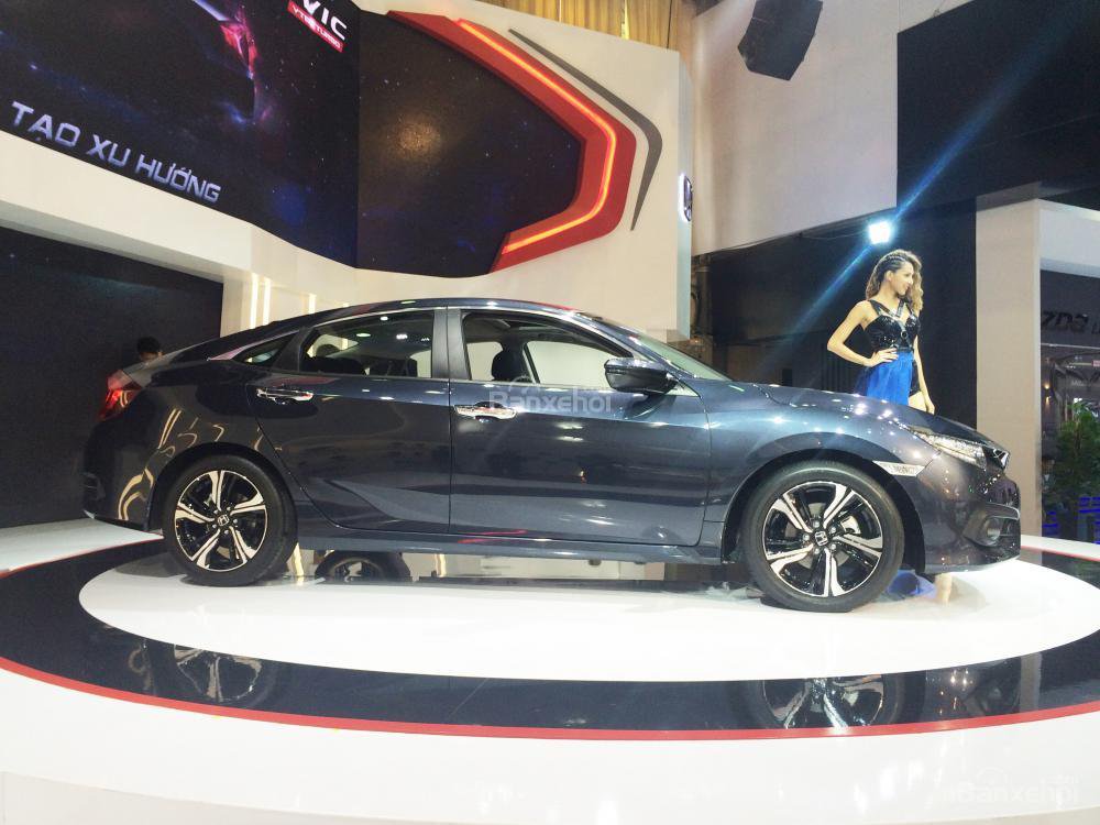 Đánh giá xe Honda Civic 2017 có thân thiết kế thể lịch lãm hơn.
