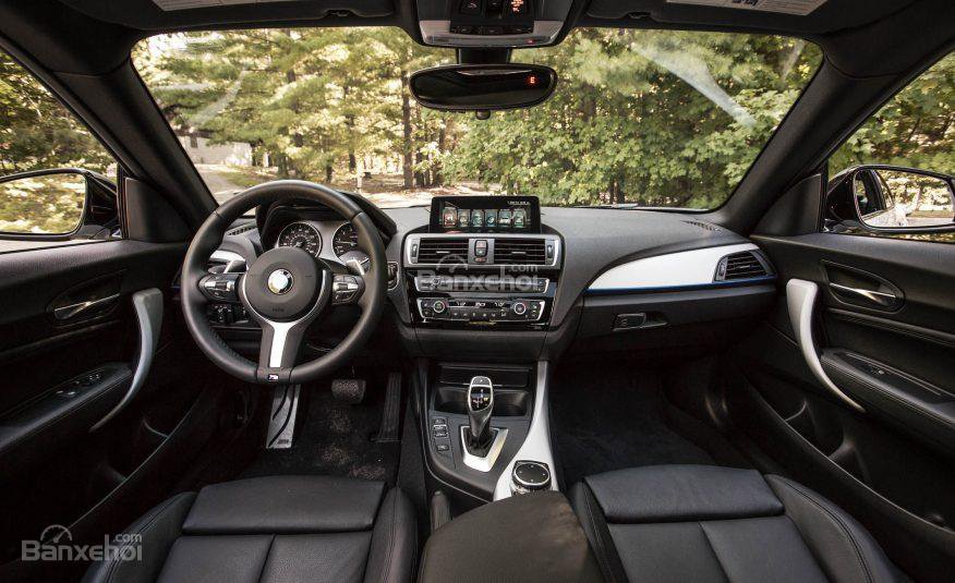 Khoang nội thất BMW 2-Series 2017 có giao diện hấp dẫn, nhiều chức năng.