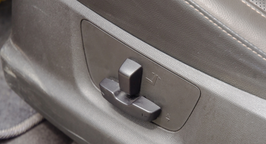 Đánh giá xe Chevrolet Colorado 2017: Thiết kế ghế ngồi 1