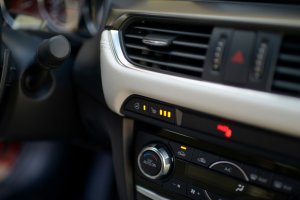 Đánh giá xe Mazda 6 2017: Xe có điều hòa tự động 2 vùng