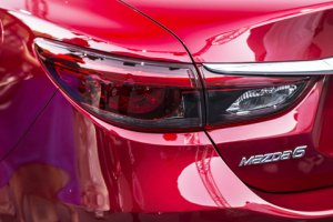 Đánh giá xe Mazda 6 2017: Đèn hậu LED màu khói huyền ảo 2