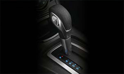 Phiên bản Sedan Trend của Ford Fiesta 2016 được trang bị hộp số sàn 5 cấp,  các phiên bản còn lại dùng hộp số ly hợp kép 6 cấp 1