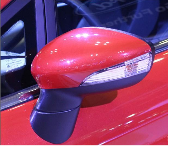 Đánh giá xe Ford Fiesta 2016: Đèn báo rẽ tích hợp gương chiếu hậu chỉnh điện 1