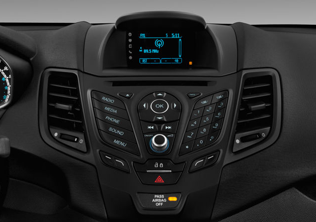 Đánh giá xe Ford Fiesta 2016: Hệ thống thông tin giải trí hoàn thiện 1