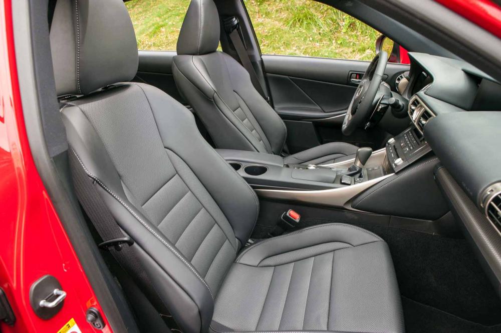 Đánh giá xe Lexus IS 2016: Hàng ghế trước thoải mái Đánh giá xe Lexus IS 2016: Hàng ghế trước thoải mái .