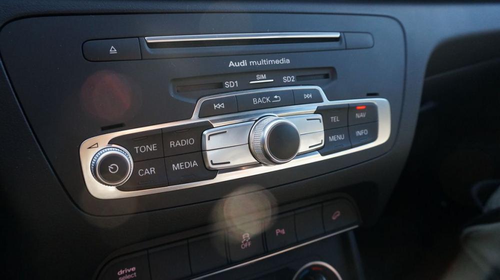 Đánh giá xe Audi Q3 2016: Nội thất 1 Đánh giá xe Audi Q3 2016: Nội thất 1.