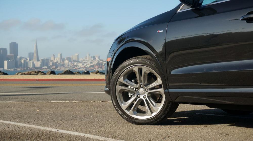 Đánh giá xe Audi Q3 2016: La-zăng Đánh giá xe Audi Q3 2016: La-zăng.