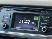 Đánh giá xe Kia Optima 2017: Xe được tích hợp nhiều tính năng hiện đại.