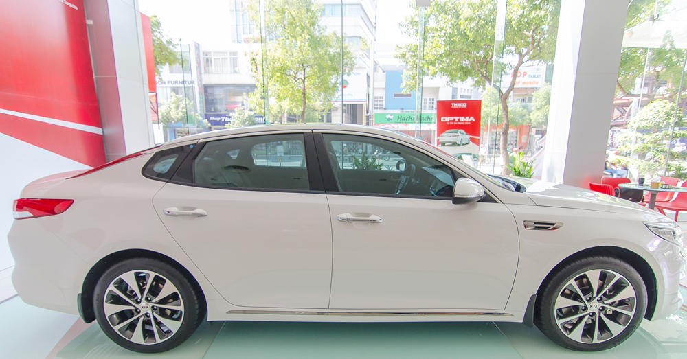 Đánh giá xe Kia Optima 2017: Thiết kế mang đậm phong cách châu Âu.