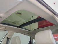 Đánh giá xe Kia Optima 2017: Cửa sổ trời thoáng đãng.