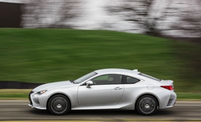  Đánh giá xe Lexus RC 2017: Mẫu coupe phong cách, thể thao và sang trọng.