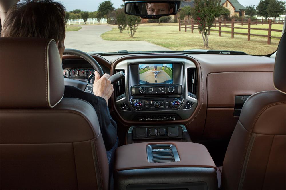 Tùy từng phiên bản mà các trang bị tiện nghi của Chevrolet Silverado 2017 sẽ khác nhau Tùy từng phiên bản mà các trang bị tiện nghi của Chevrolet Silverado 2017 sẽ khác nhau 1