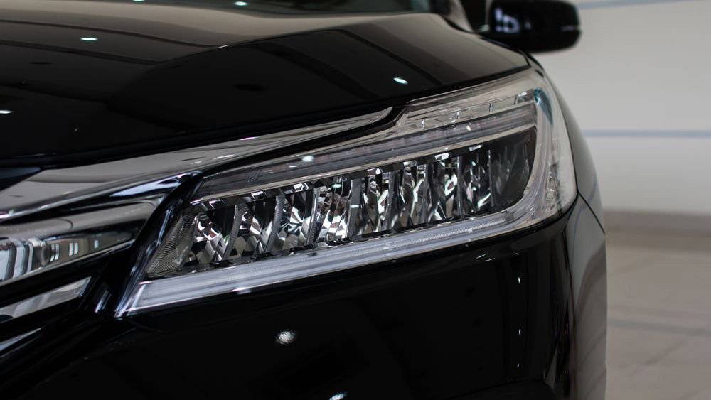 Đánh giá xe Honda Accord 2017: Thiết kế đèn pha dạng LED hiện đại g353