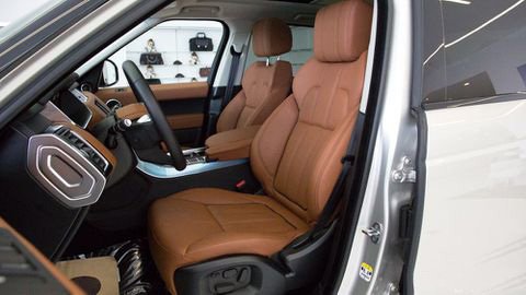 Đánh giá xe Land Rover Range Rover Sport 2017: Ghế ngồi khá rộng b447