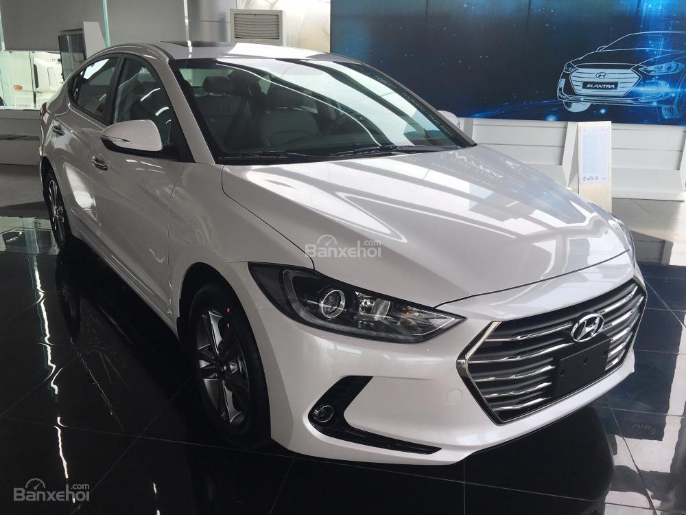 Hyundai Long Biên-Hyundai Elantra 2018, giá tốt nhất thị trường, KM lớn, hỗ trợ trả góp 90%, LS thấp: 0913311913-2 Hyundai Long Biên-Hyundai Elantra 2018, giá tốt nhất thị trường, KM lớn, hỗ trợ trả góp 90%, LS thấp: 0913311913-2