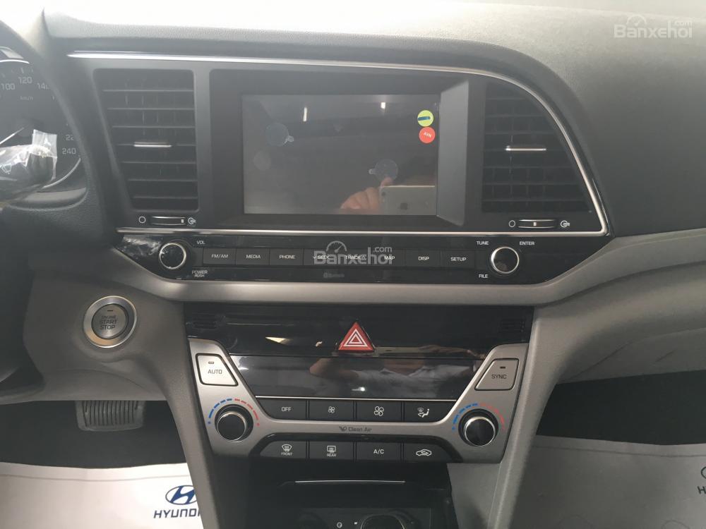 Hyundai Long Biên-Hyundai Elantra 2018, giá tốt nhất thị trường, KM lớn, hỗ trợ trả góp 90%, LS thấp: 0913311913-7 Hyundai Long Biên-Hyundai Elantra 2018, giá tốt nhất thị trường, KM lớn, hỗ trợ trả góp 90%, LS thấp: 0913311913-7