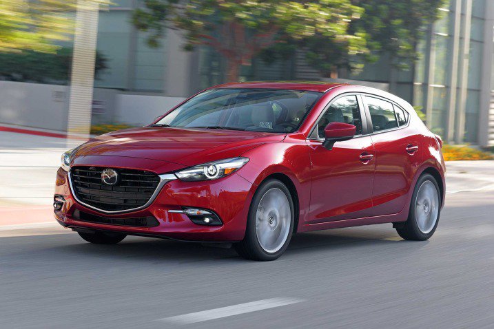 Đánh giá xe Mazda 3 2017: Xe mang dáng vẻ trẻ trung a1