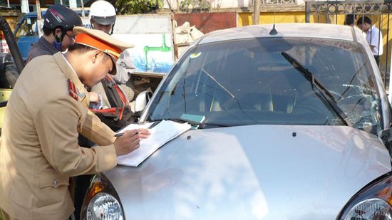 Những việc cần làm trước khi đăng kiểm ô tô và các mức phạt chủ xe cần biết nếu quá hạn đăng kiểm a4