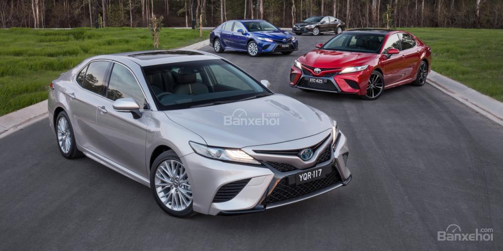 gia-xe-toyota-camry--337f_wm.jpg