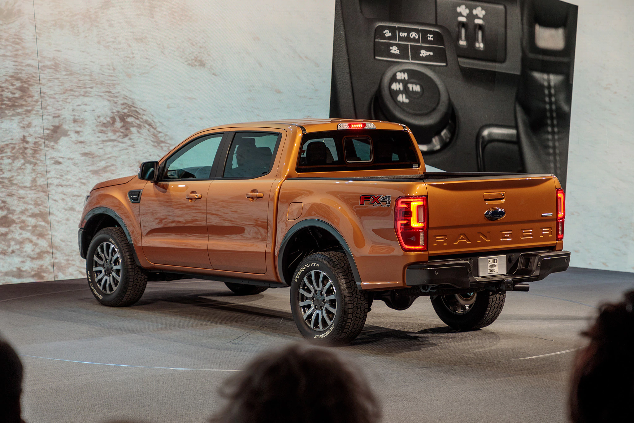 Đánh giá xe Ford Ranger 2019-2020 thế hệ mới nhất 15 Đánh giá xe Ford Ranger 2019-2020 thế hệ mới nhất a15