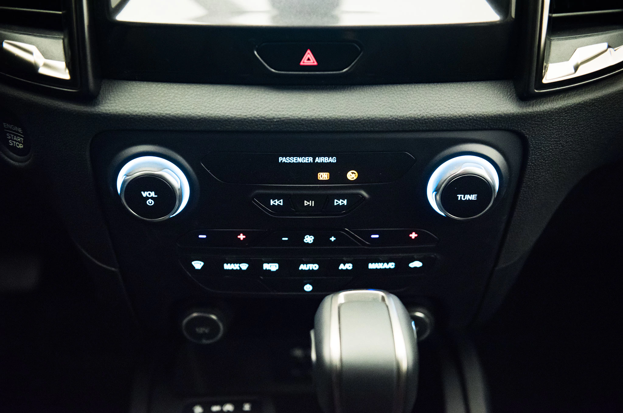 Đánh giá xe Ford Ranger 2019-2020 thế hệ mới nhất 18 Đánh giá xe Ford Ranger 2019-2020 thế hệ mới nhất a18