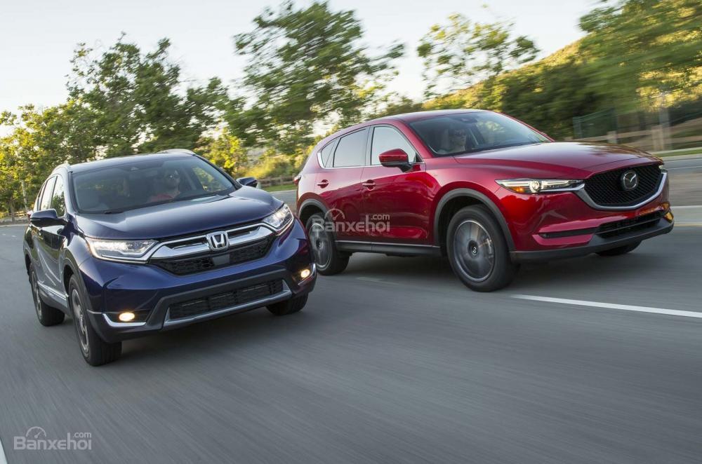 Đối thủ của Hyundai Tucson 2019 - Honda CR-V và Mazda CX-5 Đối thủ của Hyundai Tucson 2019 - Honda CR-V và Mazda CX-5.