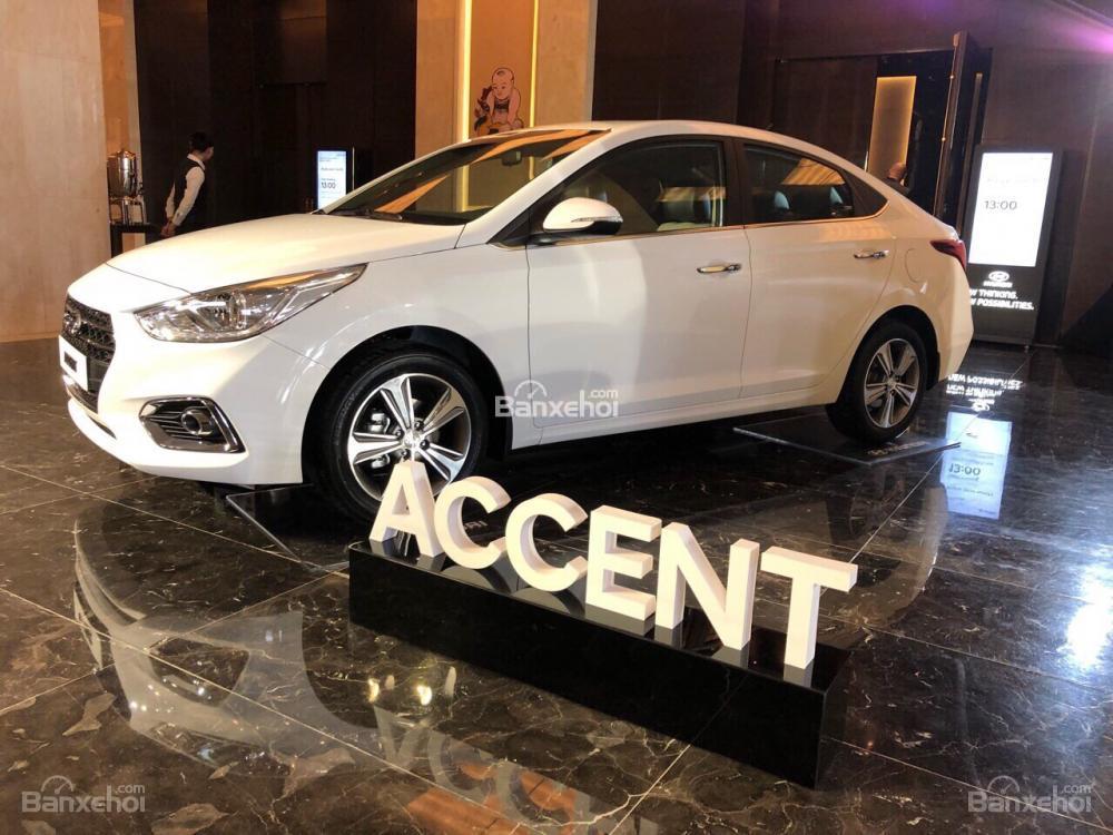 Hyundai Trường Chinh - bán Hyundai Accent 2018, hỗ trợ trả góp lãi suất thấp. Giao xe tháng 5. Liên hệ: 0938.878.099-4 Hyundai Trường Chinh - bán Hyundai Accent 2018, hỗ trợ trả góp lãi suất thấp. Giao xe tháng 5. Liên hệ: 0938.878.099-4
