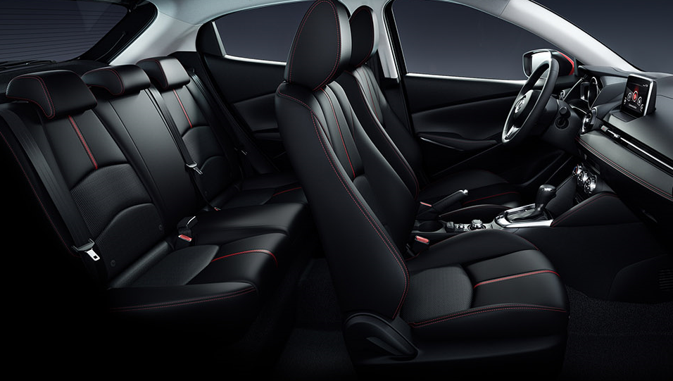 So sánh xe Mazda2 2018 và Toyota Vios 2018 về ghế ngồi