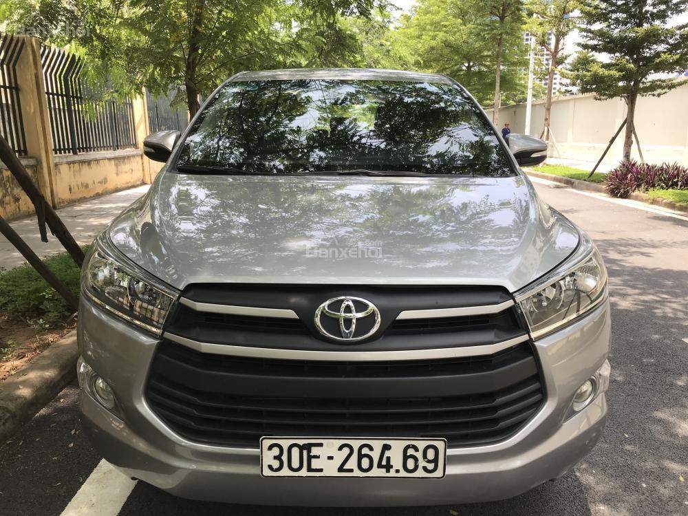 Xe Innova E model 2017 mầu bạc số sàn 2.0-0 Xe Innova E model 2017 mầu bạc số sàn 2.0-0