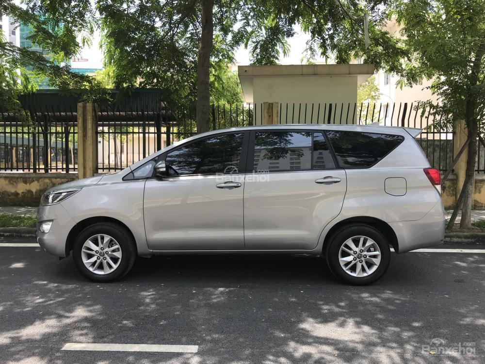 Xe Innova E model 2017 mầu bạc số sàn 2.0-1 Xe Innova E model 2017 mầu bạc số sàn 2.0-1