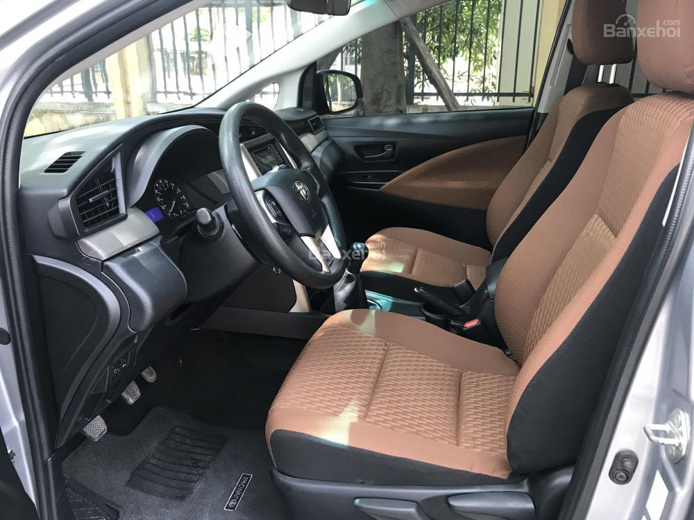 Xe Innova E model 2017 mầu bạc số sàn 2.0-5 Xe Innova E model 2017 mầu bạc số sàn 2.0-5