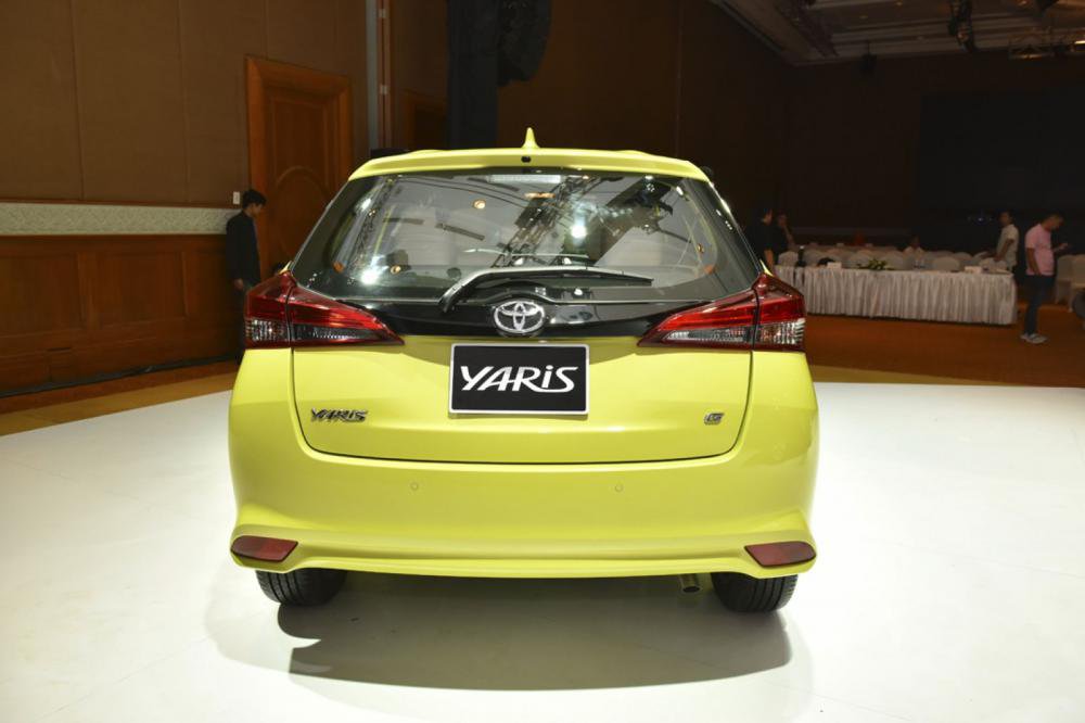 Đánh giá xe Toyota Yaris G 2019: Đuôi xe thiết kế mềm mại hơn, tập trung vào đèn hậu...