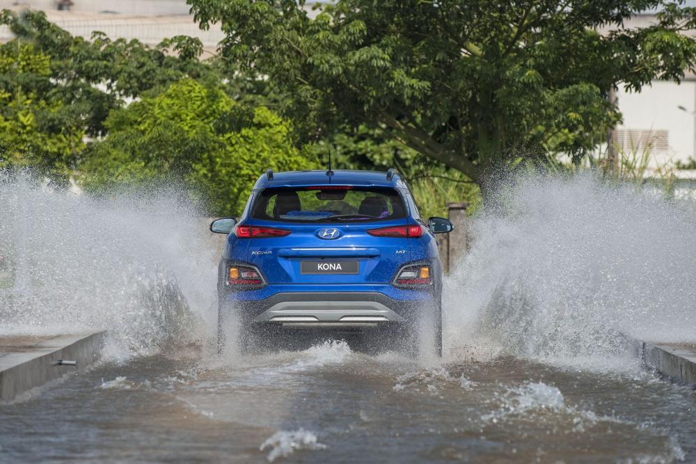 Đánh giá xe Hyundai Kona 2019 1.6 Turbo về thiết kế đuôi xe Đánh giá xe Hyundai Kona 2019 1.6 Turbo về thiết kế đuôi xe 1