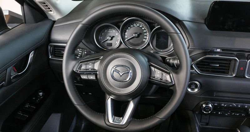 Voi 900 trieu dong nen mua Mazda CX-5 2019 hay Honda HR-V L 2019