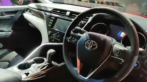 Sau Thái đến Mã Lai, Toyota Camry 2019 1 tỷ khi nào lái sang Việt? - 3