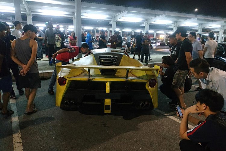 Không có tiền chơi Ferrari LaFerrari, dân Malaysia tự chế siêu xe a6