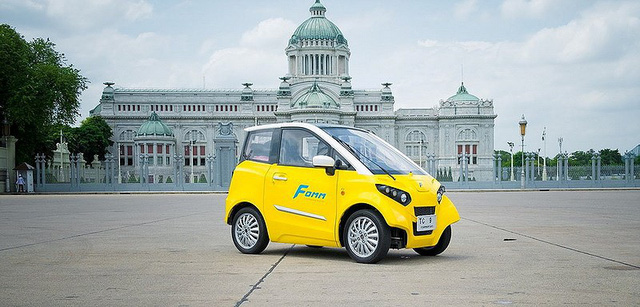 Fomm Concept One màu vàng