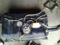 Khi xăng bị nhiễm nước, bạn cần rửa bình xăng, vệ sinh béc phun, thay lọc xăng a